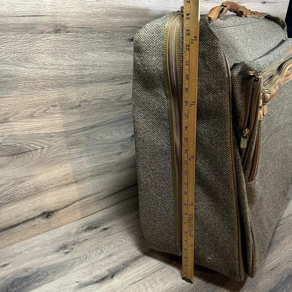 Vintage HARTMANN - Luggage 24x24x12‎ Tweed Garment Bag- excellent Late 80s